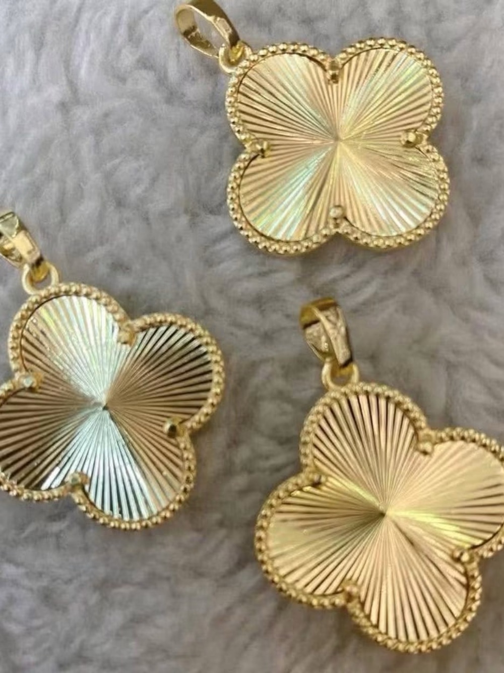 14K Goldplated Four-Leaf Clover Pendant Necklace - Elegant Women's Jewelry 1pc